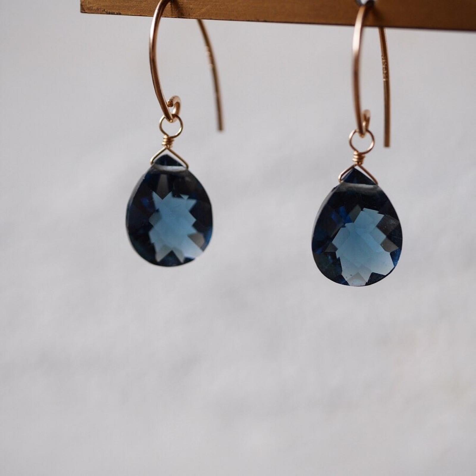 深みブルー◇ロンドンブルークォーツのファセットカットピアス◇K14GF | 3枚目